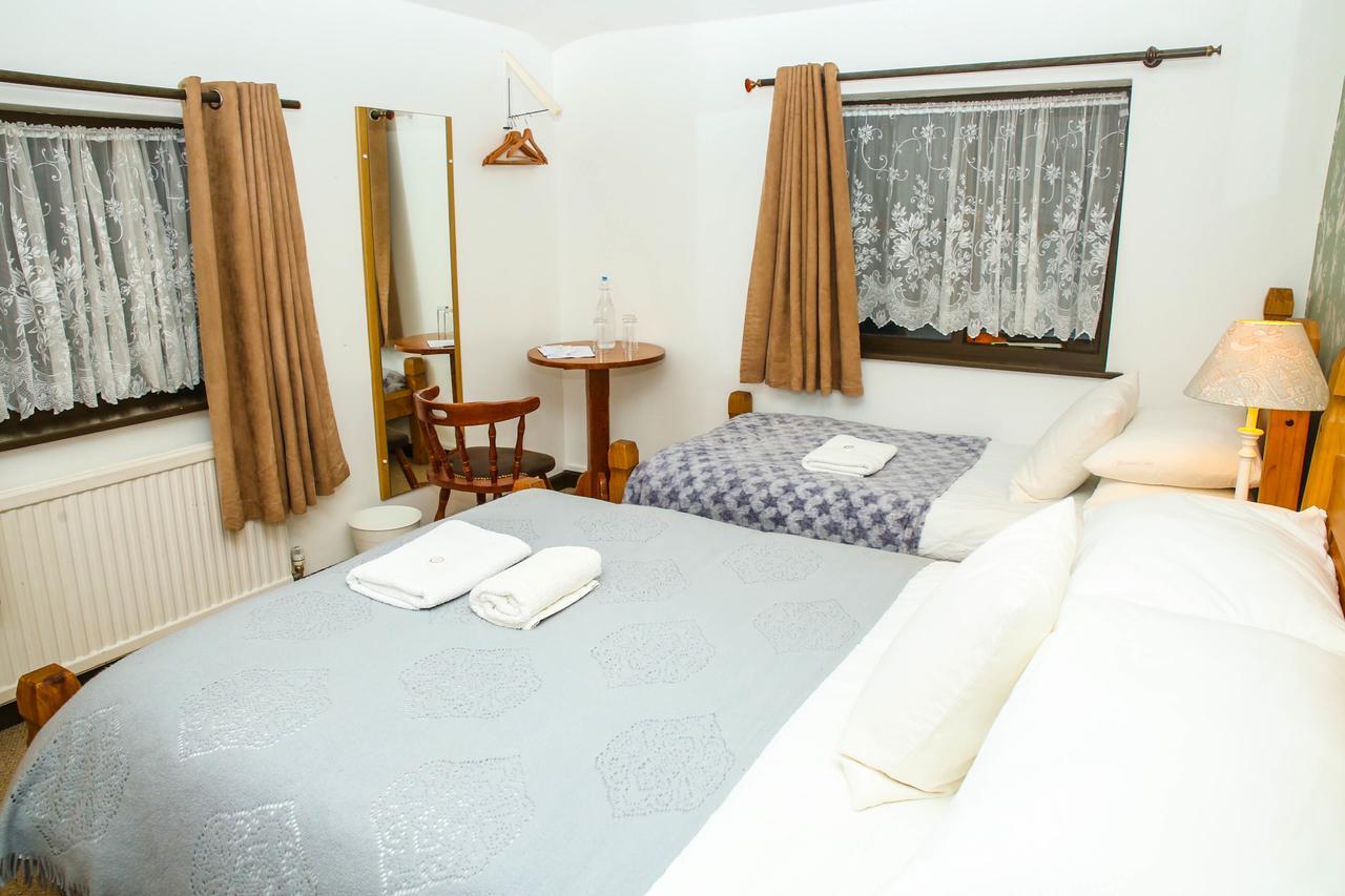 New Gurkha Inn ブレコン エクステリア 写真