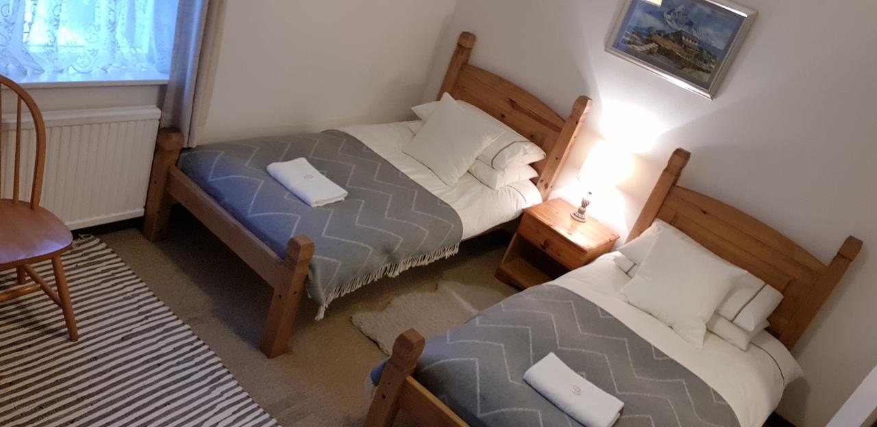 New Gurkha Inn ブレコン エクステリア 写真